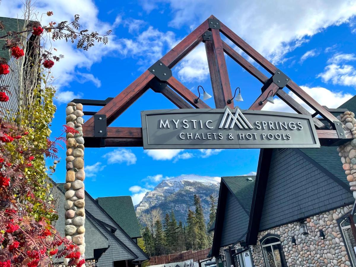 Chalet Mountain Chalet At Mystic Springs, 2br, 2ba, Heated Pool, Hot Tub!