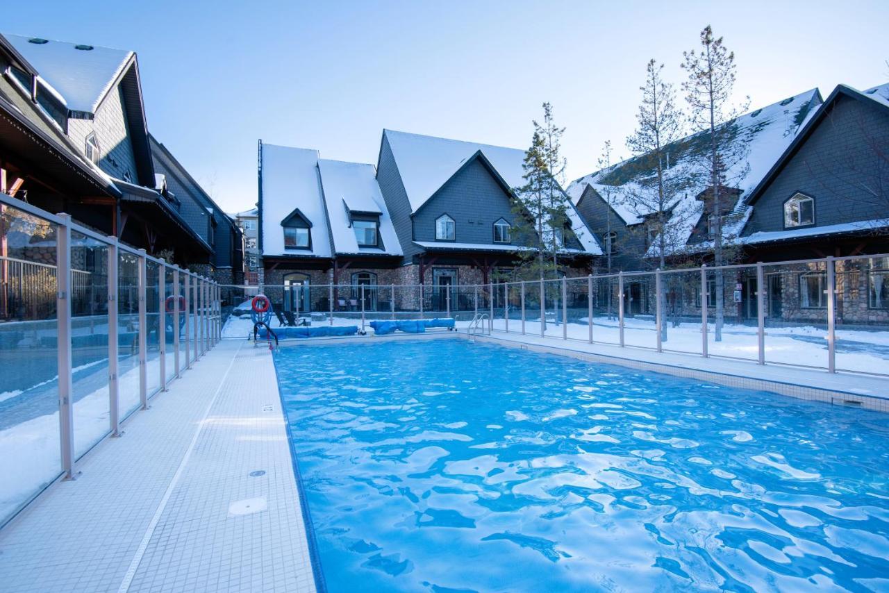 Mountain Chalet At Mystic Springs, 2br, 2ba, Heated Pool, Hot Tub! Chalet Canmore